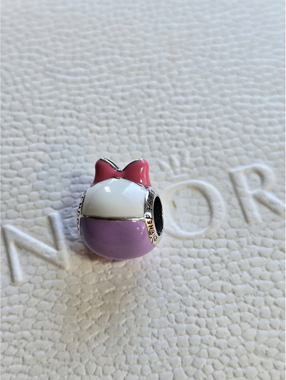 Pandora charm bead disney daisy
